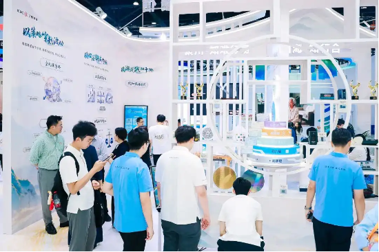 服贸会现场直击丨工银瑞信携‘投资在时间的长河里’国风展正式亮相！