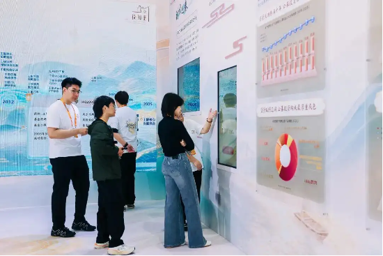 服贸会现场直击丨工银瑞信携‘投资在时间的长河里’国风展正式亮相！